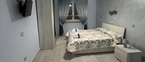 Classic Room | Blackout drapes, soundproofing, free WiFi