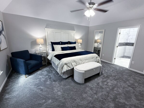 5 bedrooms, iron/ironing board, WiFi, bed sheets