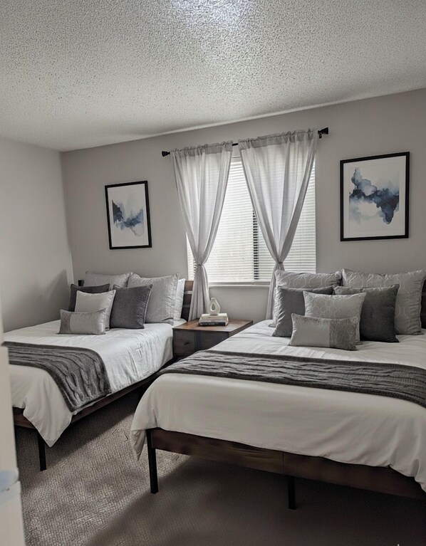 1 habitación, tabla de planchar con plancha, wifi y ropa de cama