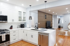 Paper towels - Luxury Retreat - 7 min walk to subway - Minutes to Downtown (Boston)