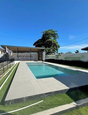Outdoor pool - Charming Studio Retreat in Lapu-Lapu City (Lapu-Lapu)