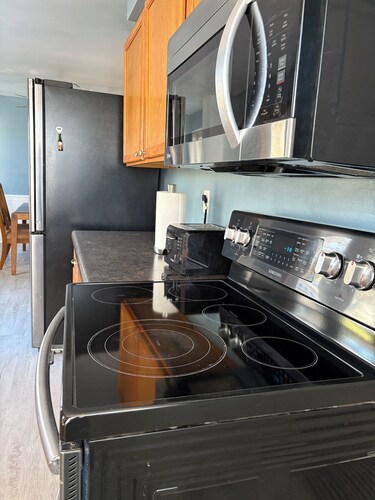 Charming 3-bedroom house with a finished basement in wonderful Kalamazoo