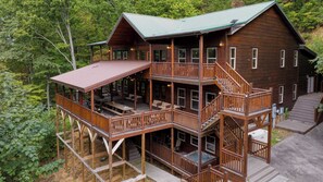 House (1 Bedroom) | Front of property - 16+ Guests Indoor Pool, Theater & Game Room in the Smokies Buckskin by Avantstay (Sevierville)
