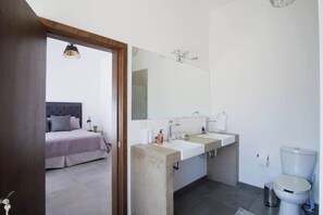 Chuveiro, secador de cabelo