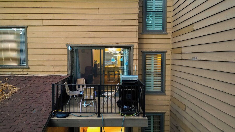 Peaceful Mountain Cabin w/ Decks & Private Beach Access Pine Haven by Avantstay