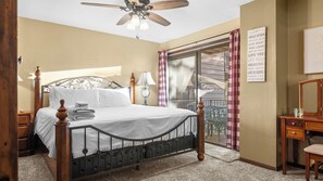 Interior - Peaceful Mountain Cabin w/ Decks & Private Beach Access Pine Haven by Avantstay (Lake Arrowhead)