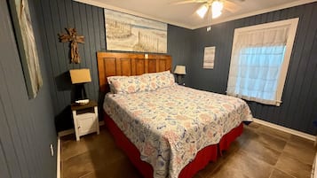 2 多间卧室、免费 WiFi、床单