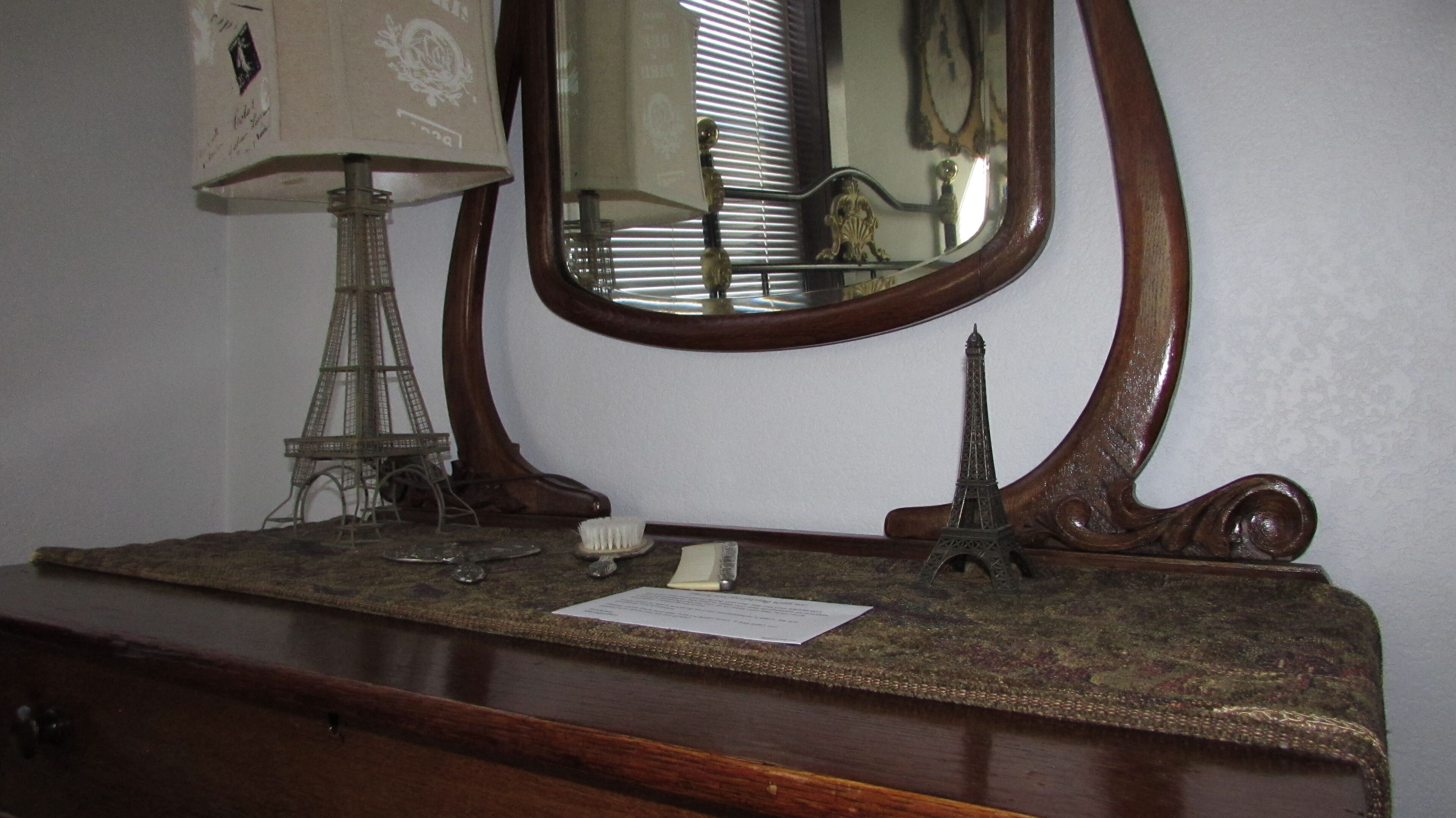 المنشأة من الداخل