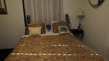 1 bedroom, internet, bed sheets