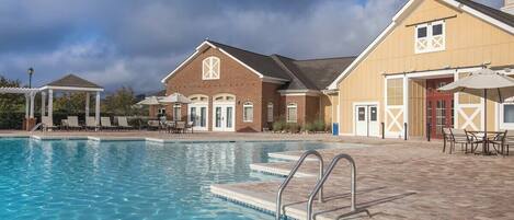 Indoor pool, outdoor pool