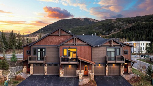 Fireplace, Game Room & Mountain Views Near Golf & Dining Keystone River Run by Avantstay