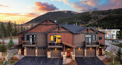 Fireplace, Game Room & Mountain Views Near Golf & Dining Keystone River Run by Avantstay