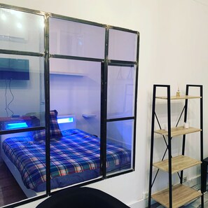 1 bedroom, Internet, bed sheets - Very quiet t2 reversible air conditioning (Marseille)