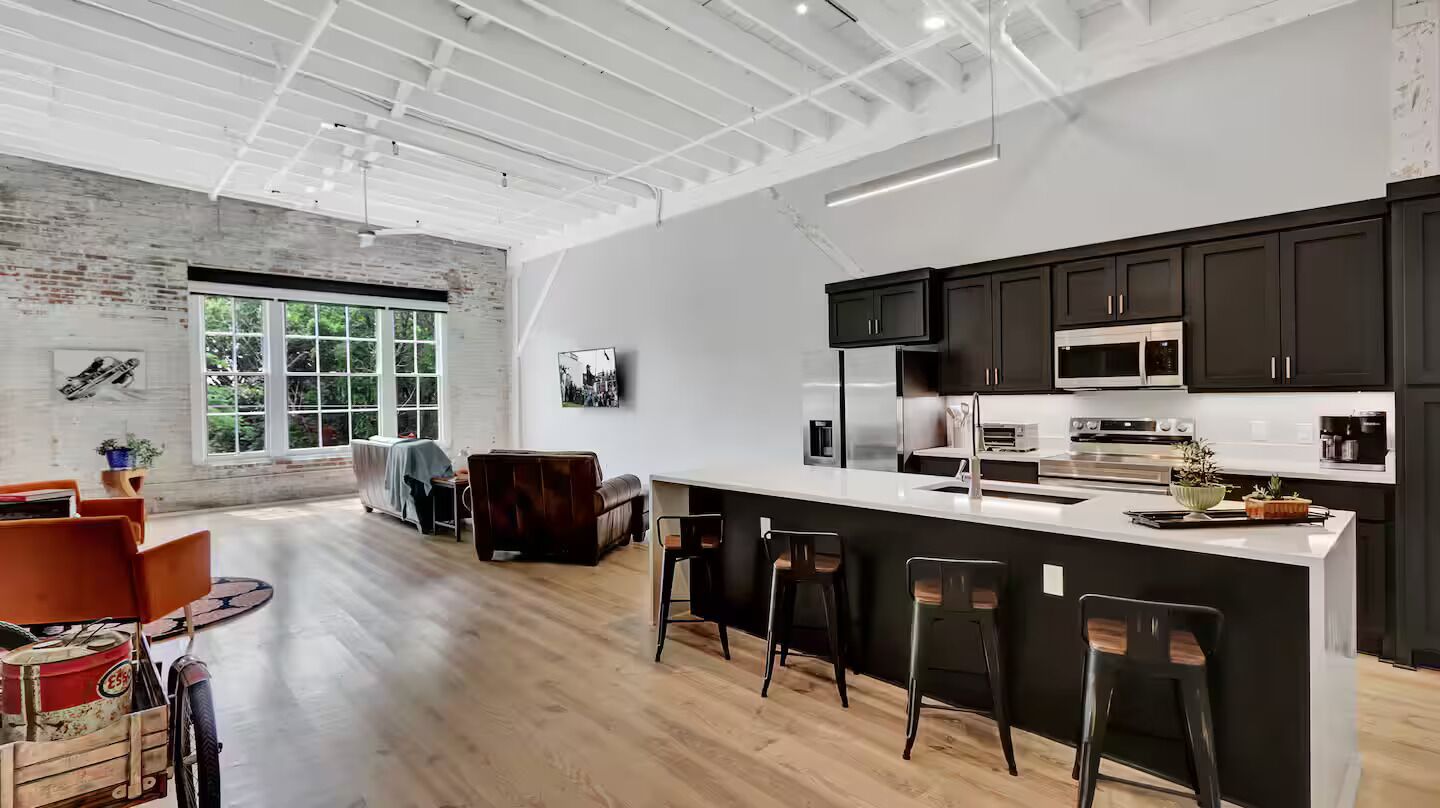 雪櫃、微波爐、焗爐、爐具