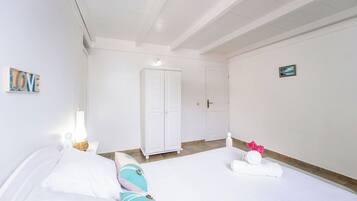 Maison Familiale, vue piscine