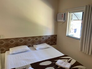 Espacio para trabajar con laptop y wifi gratis