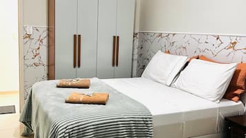 Double or Twin Room | Laptop workspace, free WiFi