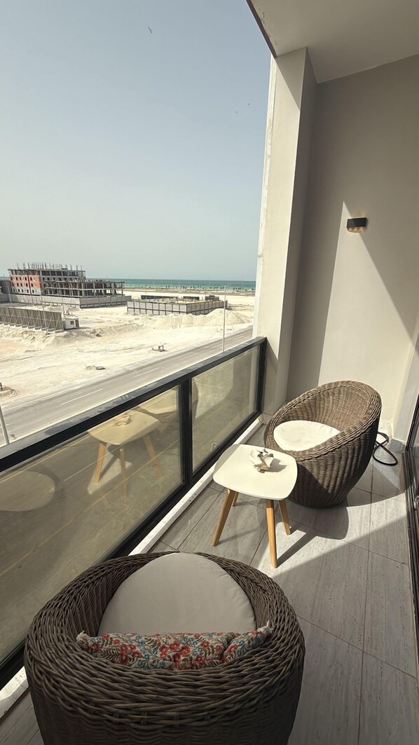 Suite 45, Beach View | ระเบียง