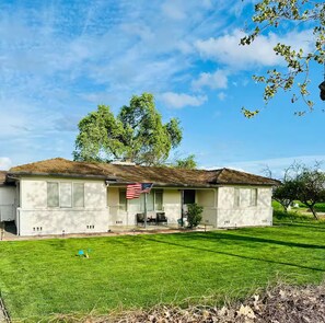 Exterior - Farm Stay Close To UCD & SMF Airport (Woodland)