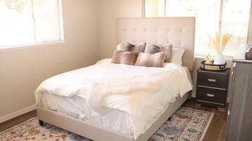3 bedrooms, iron/ironing board, free WiFi, bed sheets
