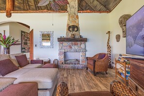 Apartment, Smoking | 4 bedrooms