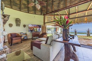Apartment, Smoking | 4 bedrooms - Authentic Jungle Ocean Escape by Pura Villas (Ciudad Cortés)