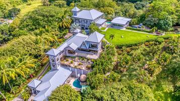 Villa, fumeurs | 15 chambres