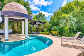 Villa, Smoking | 15 bedrooms