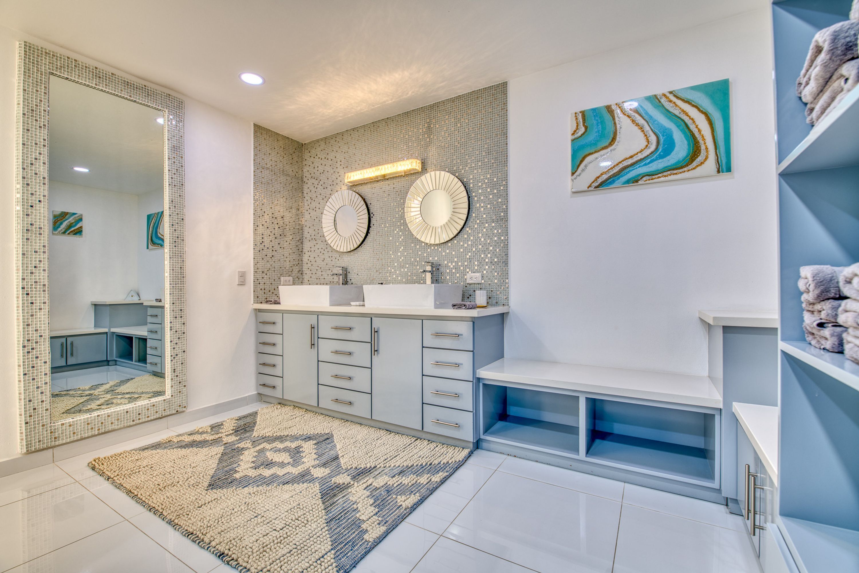 Villa, fumadores | 15 dormitorios