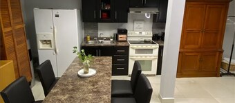 Estudio Acogedor con Netflix, 3 min del puente U.S.A