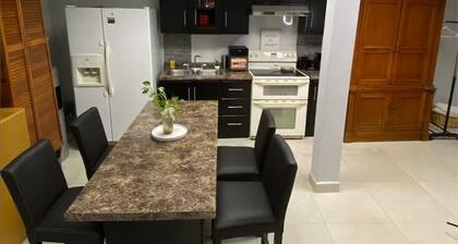 Estudio Acogedor con Netflix, 3 min del puente U.S.A