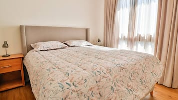 1 soverom, skrivebord, strykejern/-brett og wi-fi