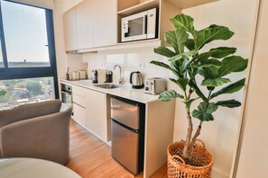 Fridge, microwave, oven, coffee/tea maker