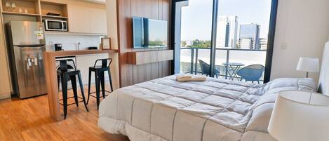 1 bedroom, desk, iron/ironing board, WiFi