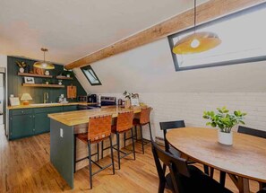 Dining - Rocky Mountain A-Frame! (Grand Lake)