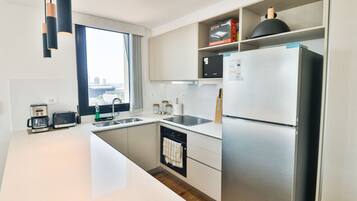 Fridge, microwave, oven, coffee/tea maker