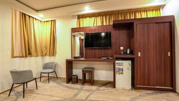 In-room safe, iron/ironing board, free WiFi