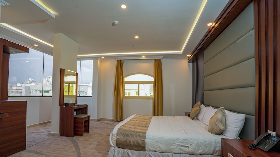 MG Crown Hotel 1