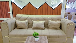Reception - MG Crown Hotel 1 (Madinah)