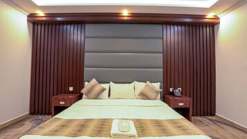 In-room safe, iron/ironing board, free WiFi