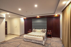 In-room safe, iron/ironing board, free WiFi - ALMGHAREBY HOTEL (Madinah)