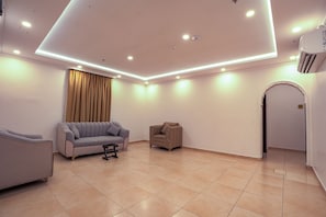 Appartement | Mini-bar avec articles gratuits, coffres-forts dans les chambres