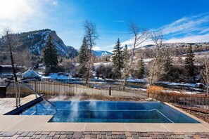 Beheizter Pool