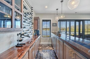 ميكروويف، موقد طهي مسطح، غسالة أطباق