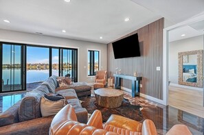 تلفزيون، مدفأة