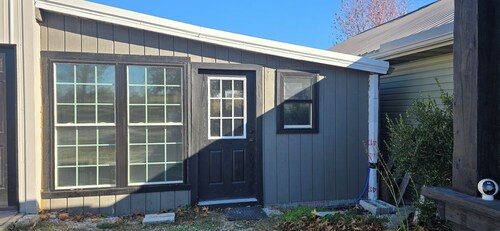 Modern country studio apartment in Mountain Grove