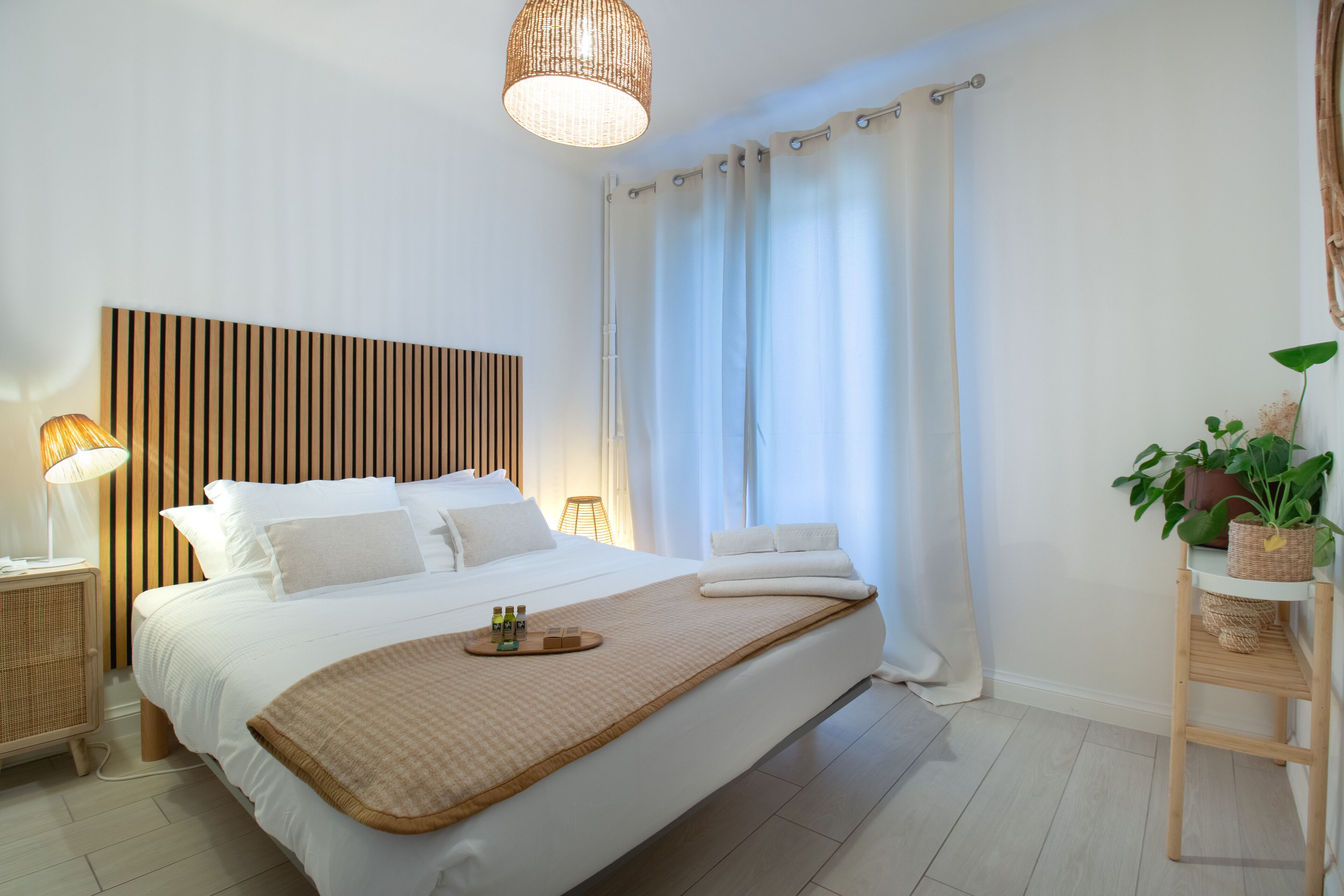 3 bedrooms, desk, iron/ironing board, free WiFi