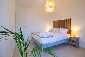 3 slaapkamers, een bureau, een strijkplank/strijkijzer, gratis wifi