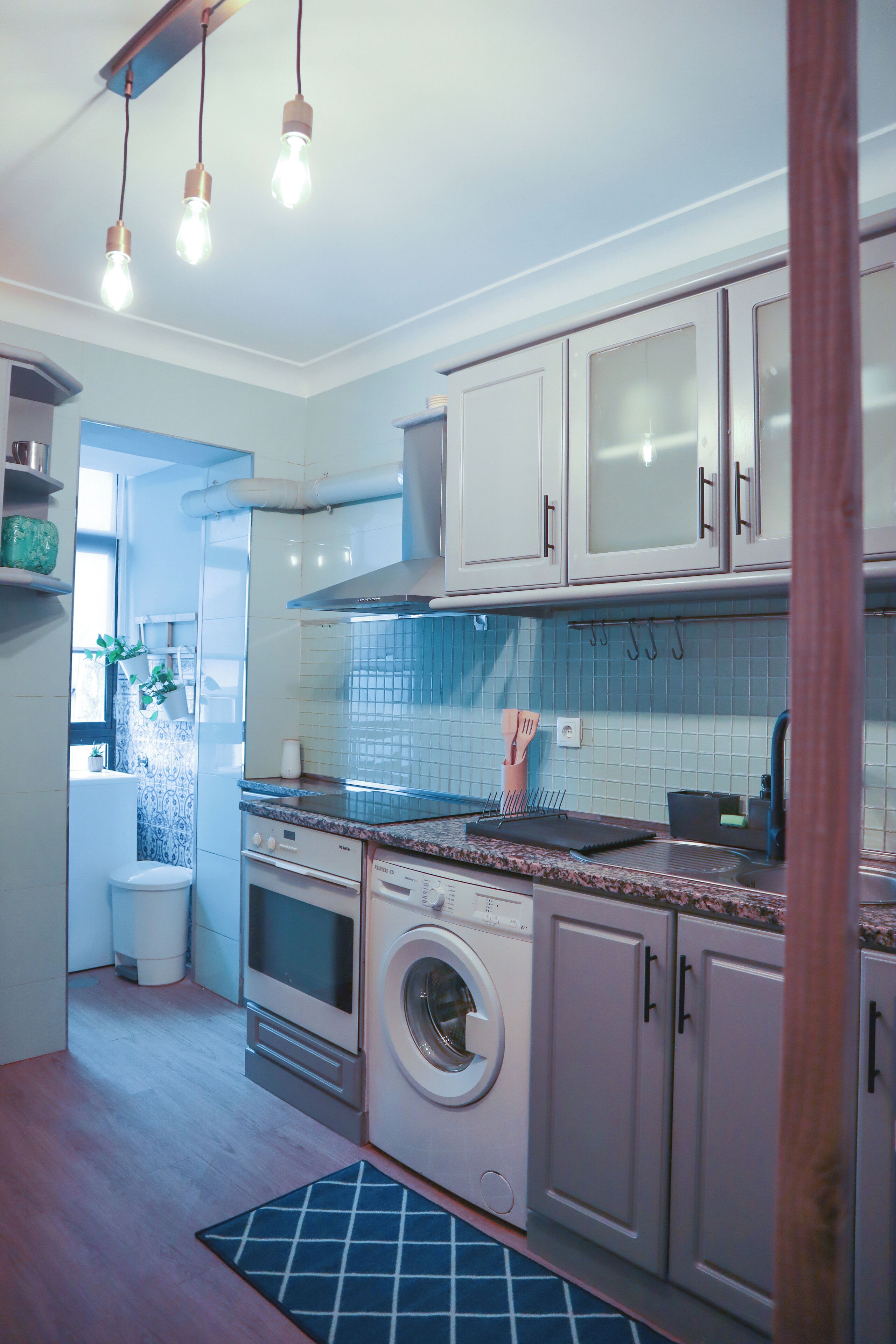 Micro-ondes, four, plaque de cuisson, lave-vaisselle