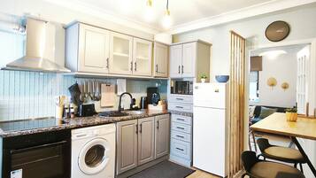 Microwave, oven, stovetop, dishwasher